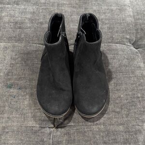 Cat & Jack Black Kids Zip Ankle Booties